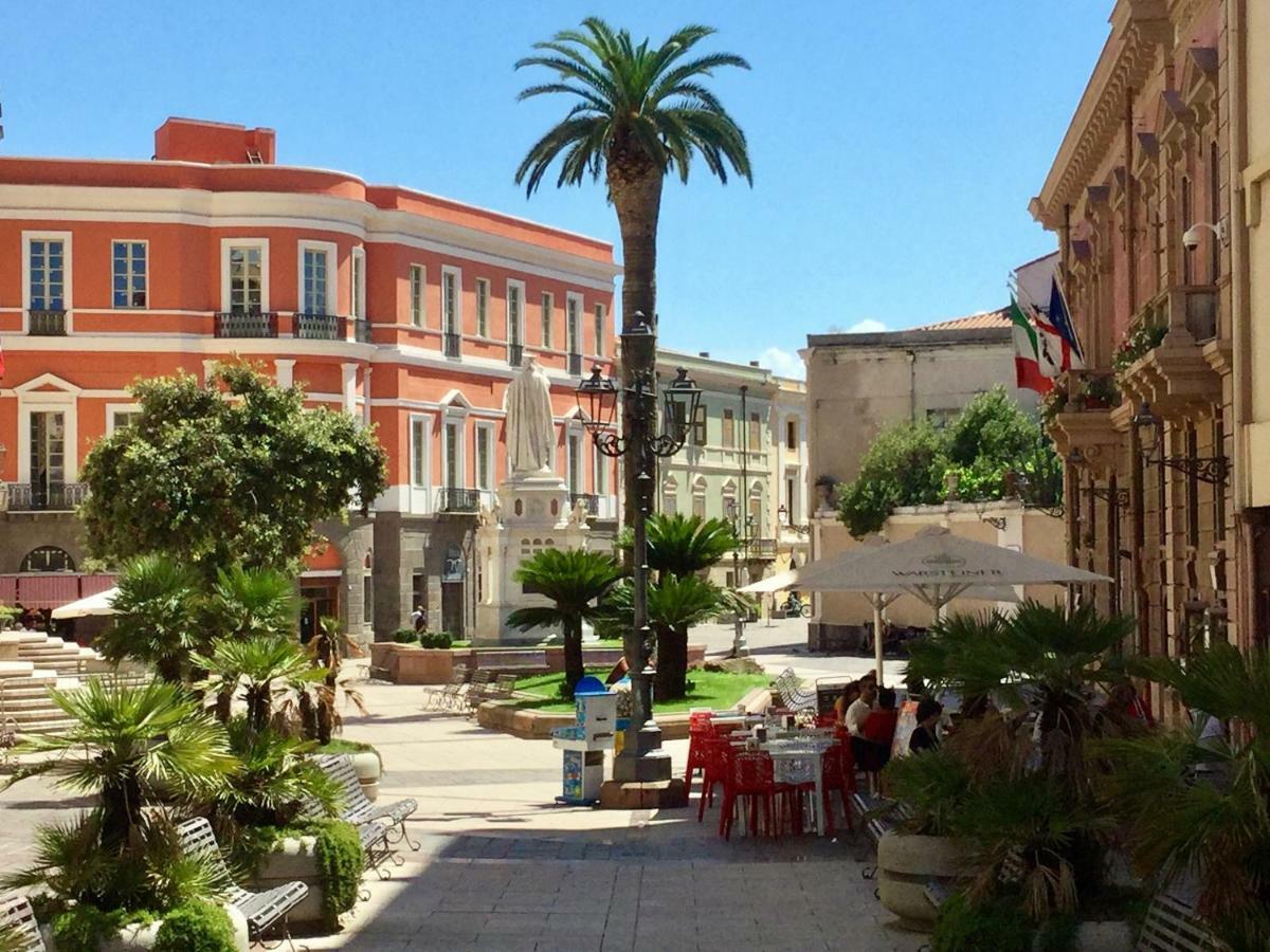 Appartamento Oristano Citta Bagian luar foto